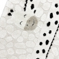 Preview: Kinderzimmer Teppich Spielzimmer glückliche Giraffe weich in beige creme schwarz