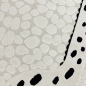 Preview: Kinderzimmer Teppich Spielzimmer glückliche Giraffe weich in beige creme schwarz