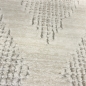 Preview: Schlichter Rauten Teppich für Flur & Wohnzimmer - grau