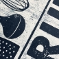 Preview: Küchenläufer Teppich waschbar mit Kochutensilien und Schriftzug