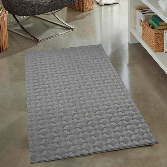 Schöner warmer Teppich mit elegantem Rautenmuster in anthrazit