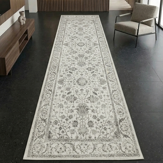 Preview: Schlichter Orientteppich – Blumen verziertes Design – in creme