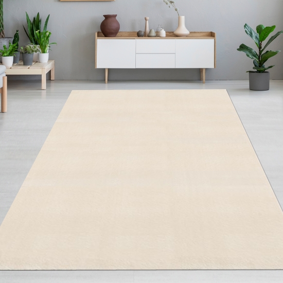 Unifarbener Wohnzimmerteppich pflegeleicht strapazierfähig in beige