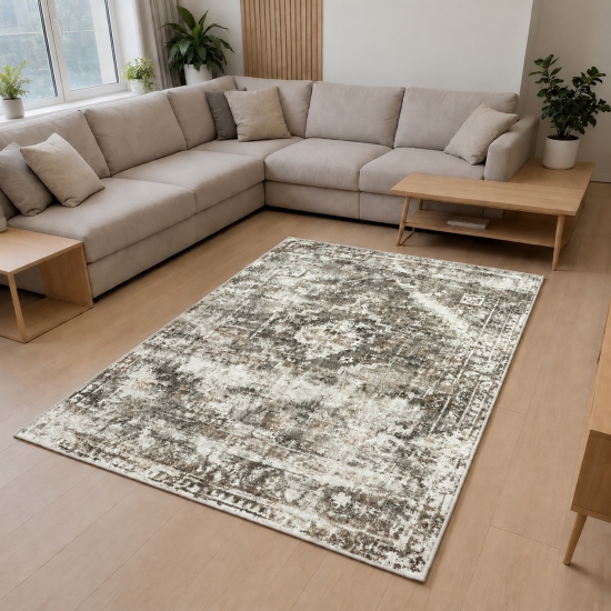 Beiger Designteppich mit Medaillon und strukturierter Vintage-Optik