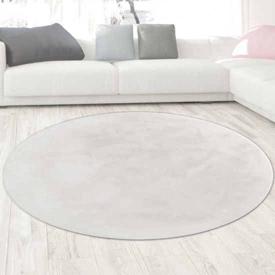 Preview: Teppich weiß Hasenfell-Optik elegant weich mit feinem Schimmer modern Preview: Teppich weiß Hasenfell-Optik elegant weich mit feinem Schimmer modern