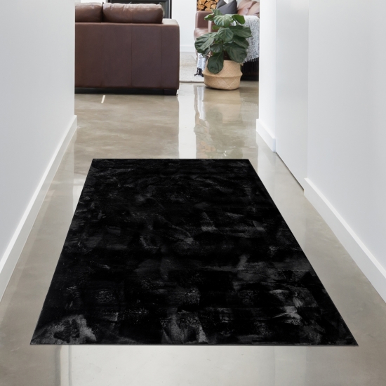 Preview: Teppich schwarz Hasenfell-Optik elegant weich mit feinem Schimmer modern Preview: Teppich schwarz Hasenfell-Optik elegant weich mit feinem Schimmer modern