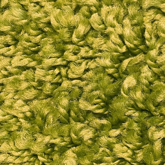 Moderner Hochflor Teppich in Moosgrün – stilvolles Design und angenehme Haptik