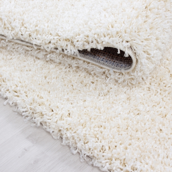 Shaggy Teppich in Creme – moderner Hochflor Teppich mit weicher Struktur und zeitlosem Design