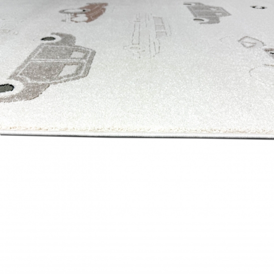 Kinderteppich mit Höheneffekt und verschiedenen Autos in creme beige