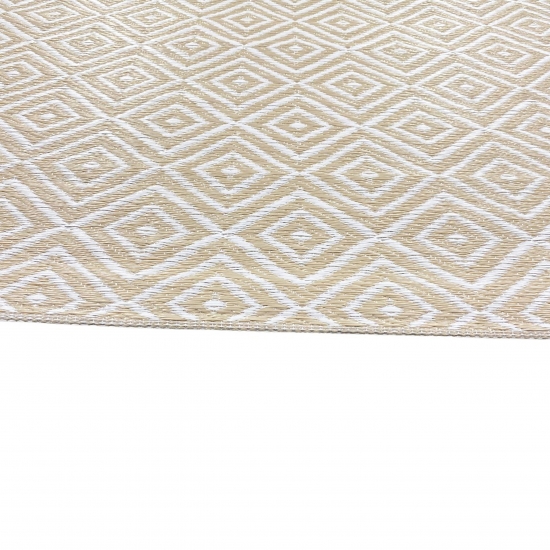 Stilvoller Outdoor-Teppich mit klassischem Rautenmuster in beige