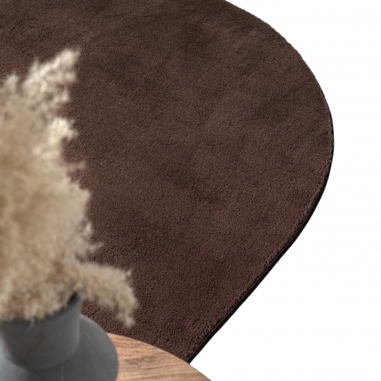 Design Teppich Shape in eleganter Freiform weich Braun