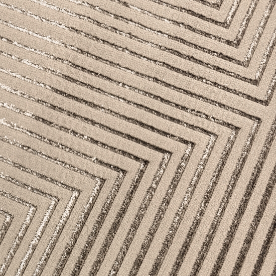 Moderner Wohnzimmerteppich im geometrischen Design in Braun