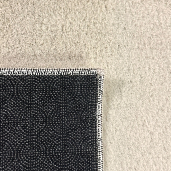 Unifarbener Wohnzimmerteppich pflegeleicht strapazierfähig in beige