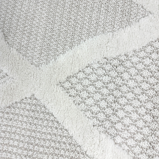 Wohnzimmer Schlafzimmer Teppich mit verschieden gemusterten Rauten in creme grau