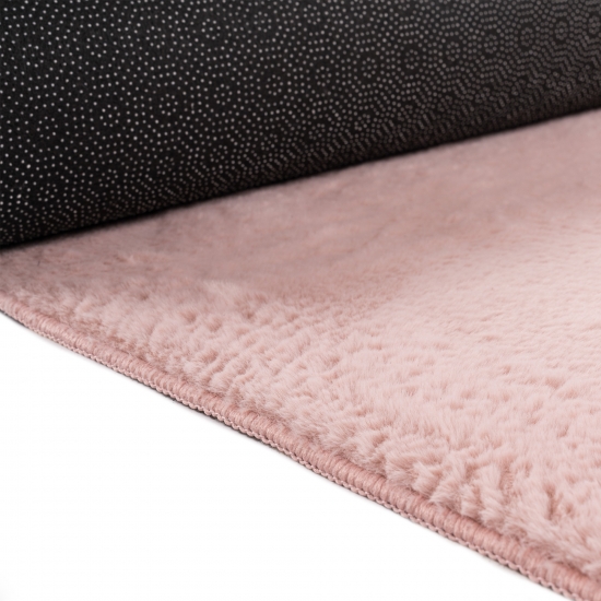 Teppich rosa Hasenfell-Optik elegant weich mit feinem Schimmer modern