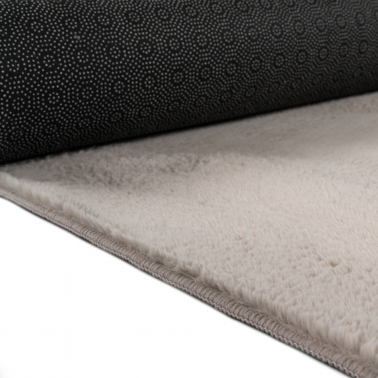 Teppich beige Hasenfell-Optik elegant weich mit feinem Schimmer modern