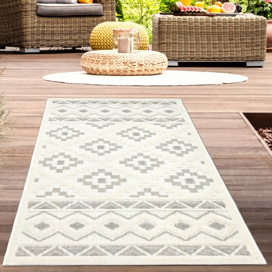 In- & Outdoor Sisalteppich mit Quadraten & Dreiecken in creme