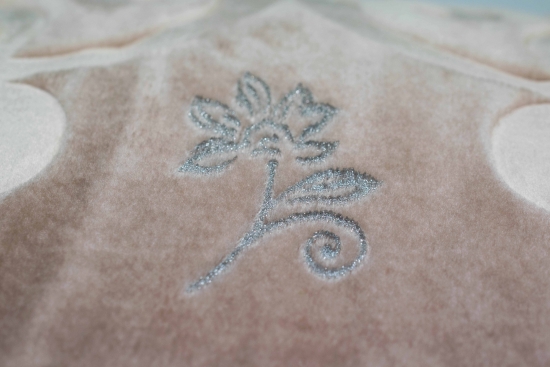 Tagesdecke Bettüberwurf Decke mit Ornamenten in braun silber