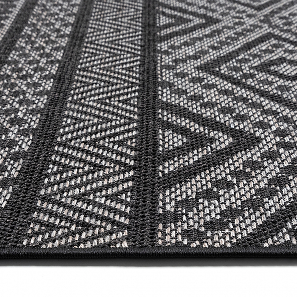 In- & Outdoorteppich im Ethno-Design – Modernes Muster in Anthrazit-Creme