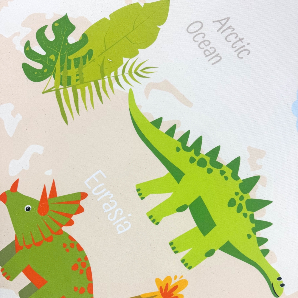 Kinderteppich im Dinomuster mit T-Rex Stegosaurus in Beige