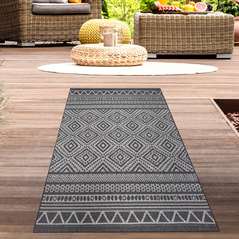 In- & Outdoorteppich im Ethno-Design – Modernes Muster in Anthrazit-Creme