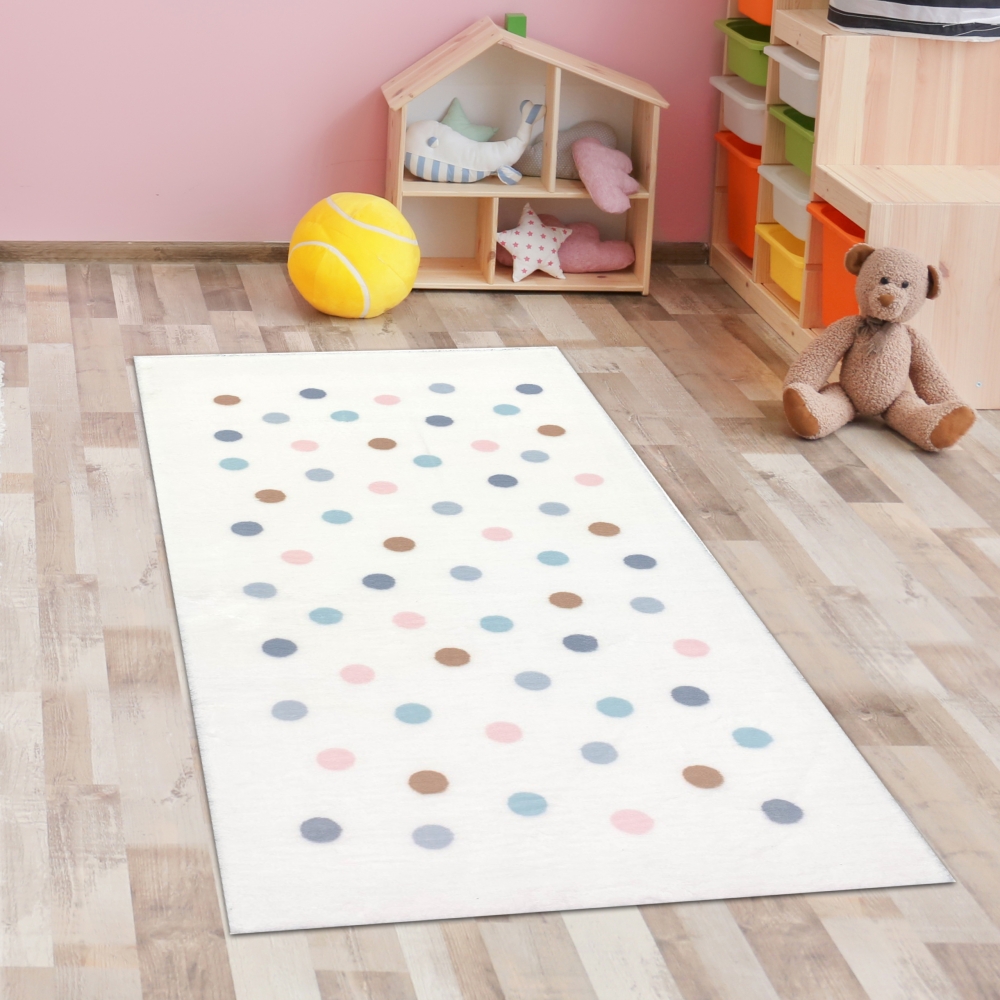 Teppich weich bunten Punkte für das Kinderzimmer in creme