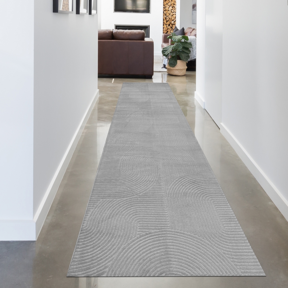 Schöner warmer Teppich mit elegantem Linienmuster in grau