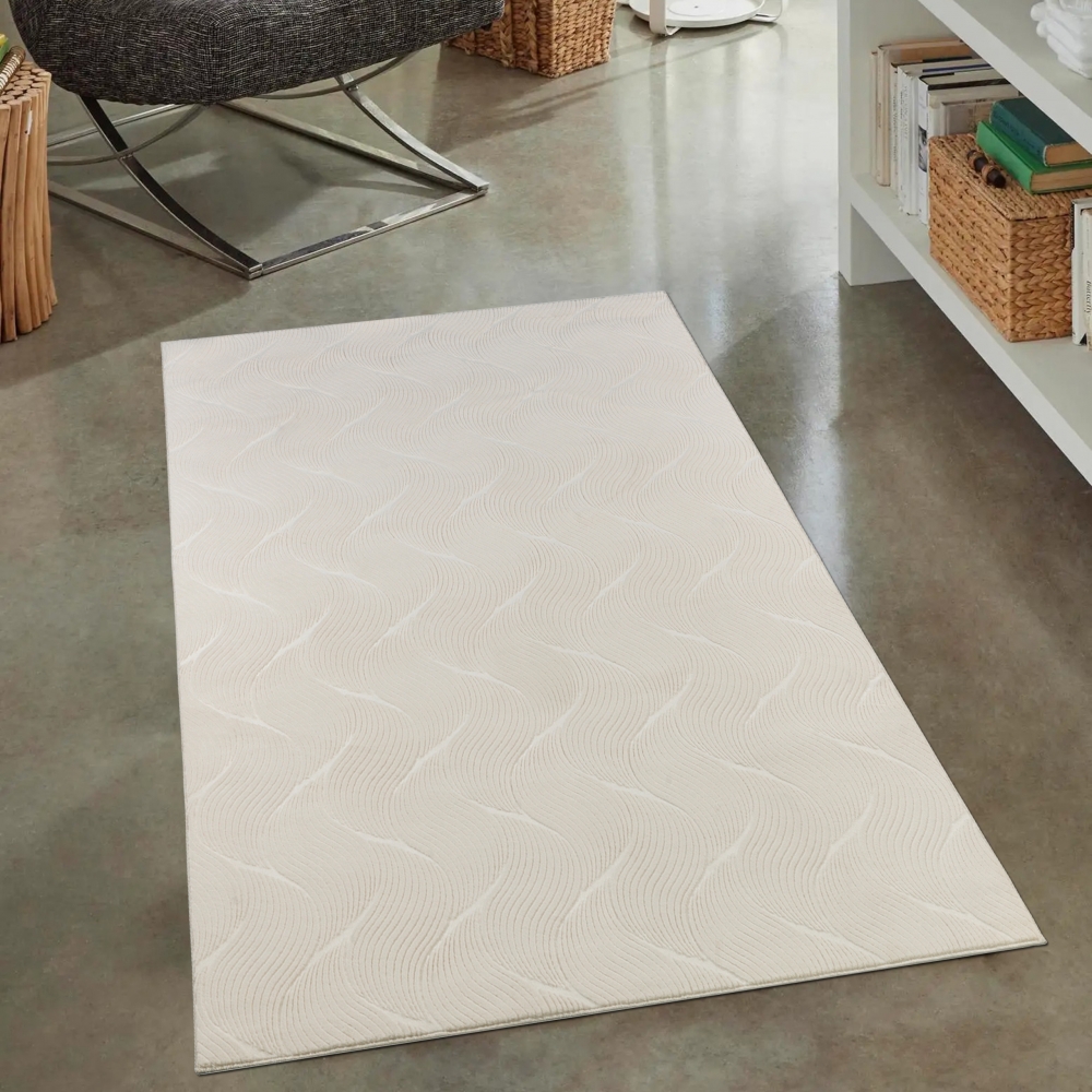Schöner warmer Teppich mit elegantem Wellenmuster in creme