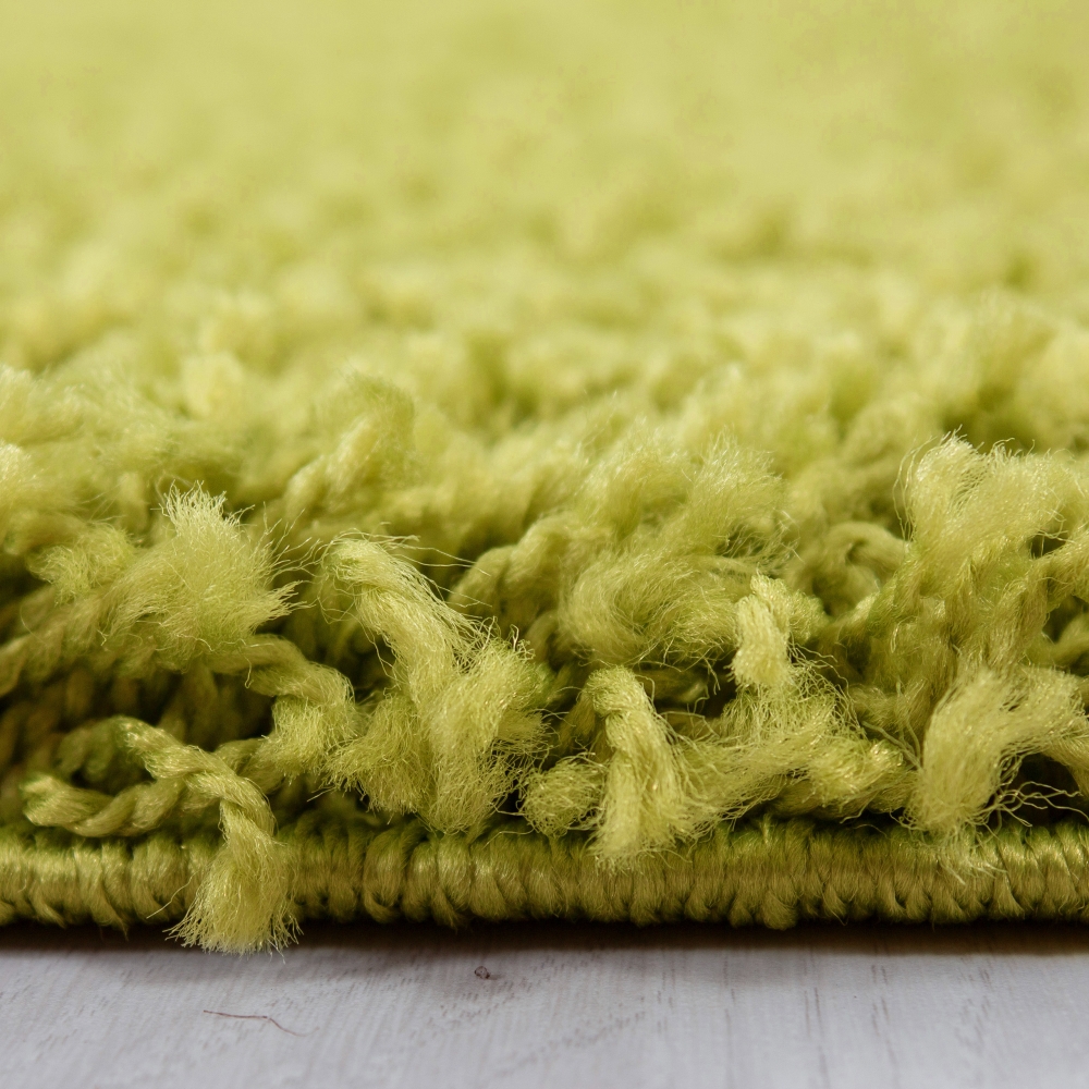 Moderner Hochflor Teppich in Moosgrün – stilvolles Design und angenehme Haptik