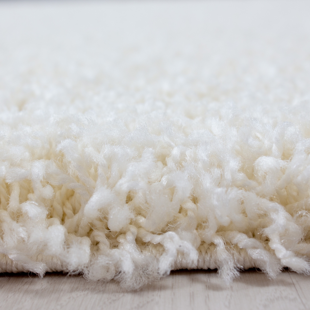 Shaggy Teppich in Creme – moderner Hochflor Teppich mit weicher Struktur und zeitlosem Design