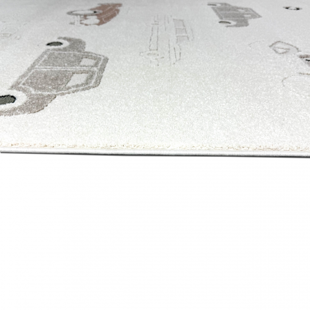 Kinderteppich mit Höheneffekt und verschiedenen Autos in creme beige