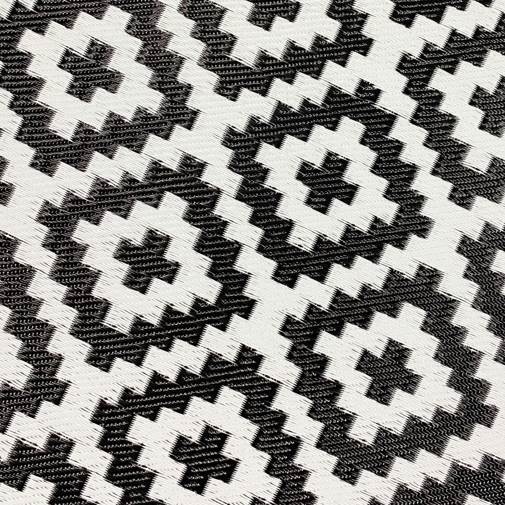 Strapazierfähiger Ethno-Outdoor-Teppich in schwarz weiß