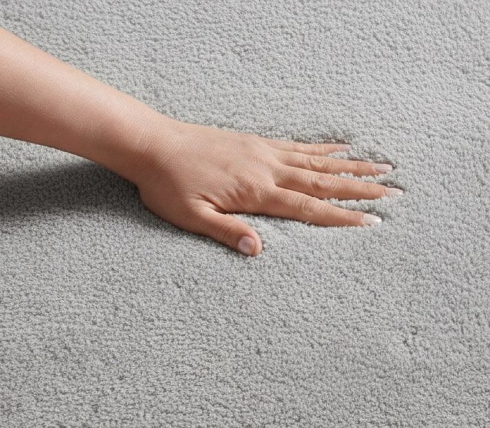 Teppich grau sanft mit moderner Wellenform