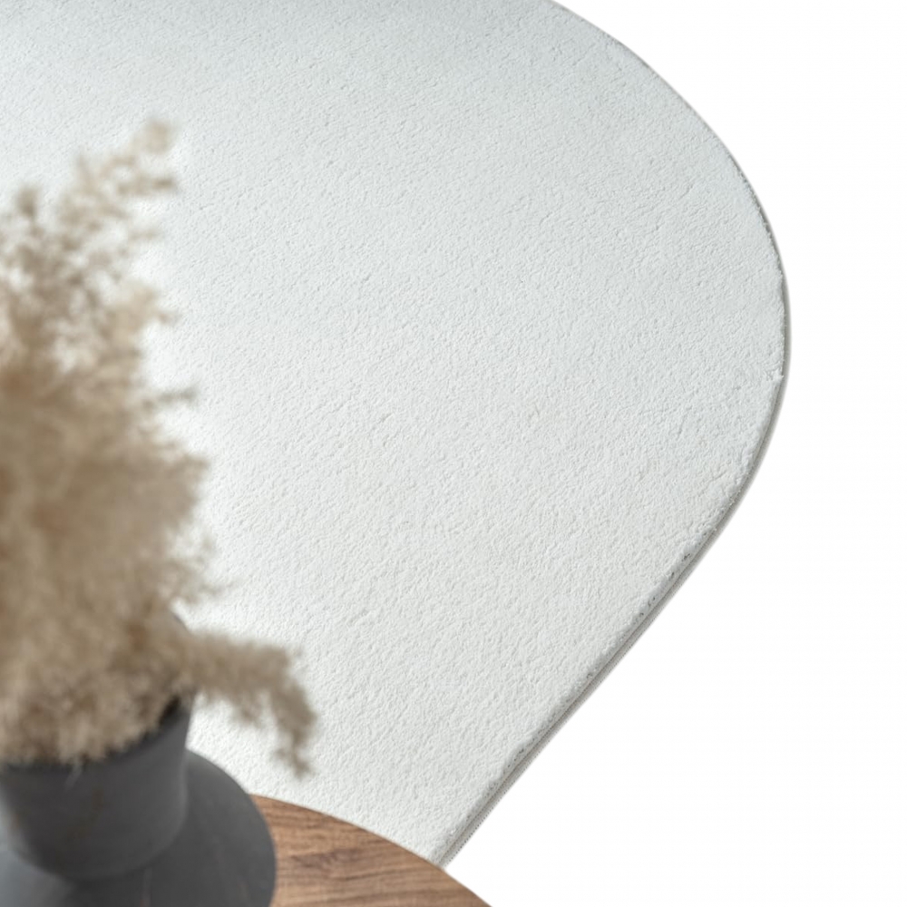 Design Teppich Shape in eleganter Freiform weich Creme