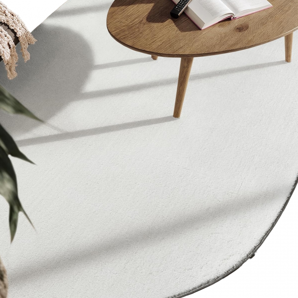 Design Teppich Shape in eleganter Freiform weich Creme