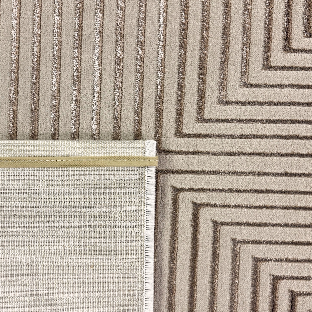Moderner Wohnzimmerteppich im geometrischen Design in Braun