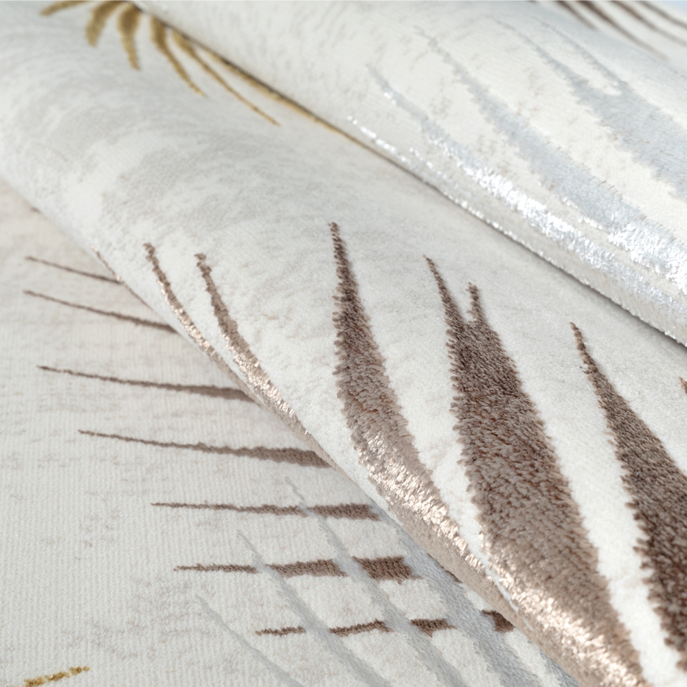Moderner Creme Teppich mit Palmblattmuster und Glanzoptik