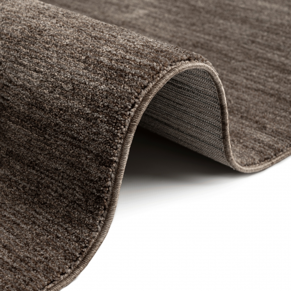 Kurzflor Teppich für Gästezimmer | warm | Unifarbe braun