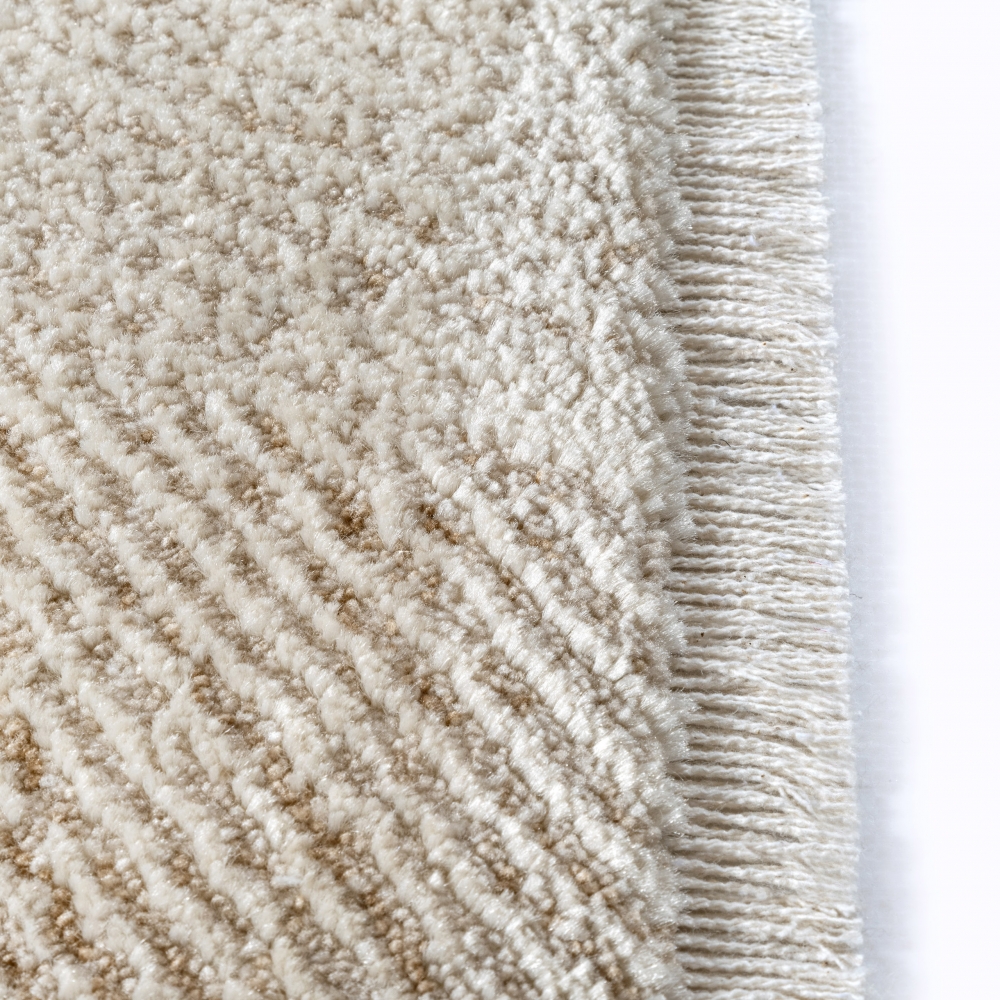 Beiger weicher Teppich mit modernem Linien-Design pflegeleicht