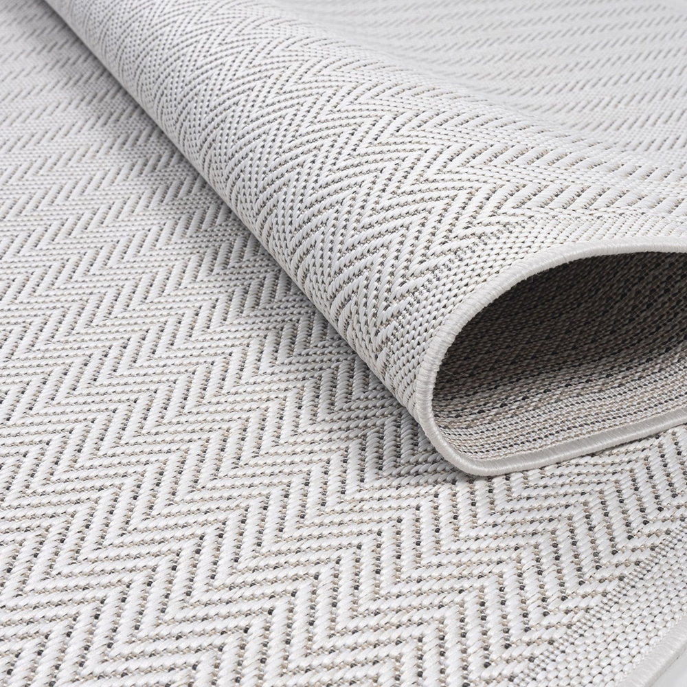 Moderner, pflegeleichter In-Outdoor Teppich mit wetterfestem Zick-Zack Muster in Beige