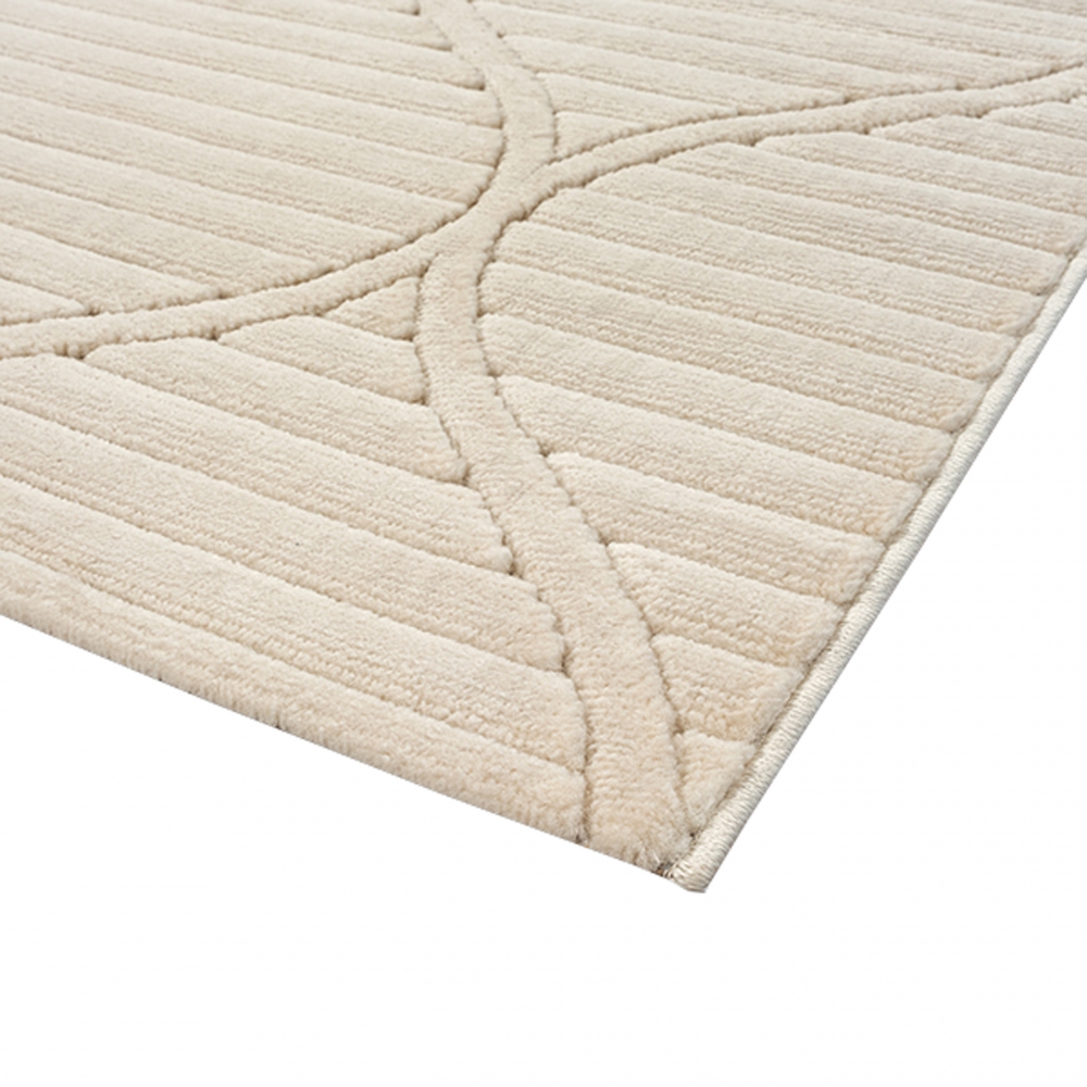 Weicher Wohnzimmerteppich mit niedrigflor und marokkanischem Muster in Beige