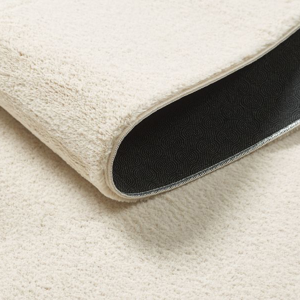 Unifarbener Wohnzimmerteppich pflegeleicht strapazierfähig in beige