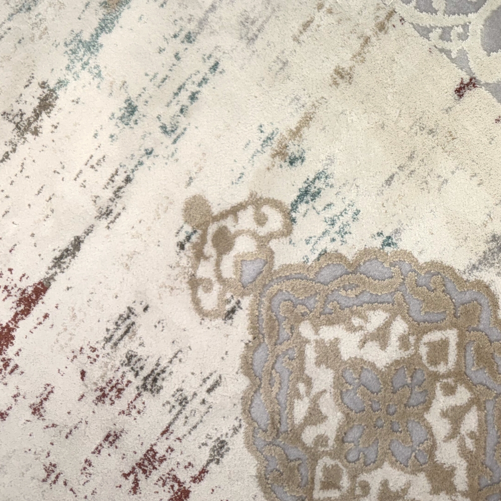 Moderner Gebetsteppich mit arabischer Kalligrafie und Ornamentdesign