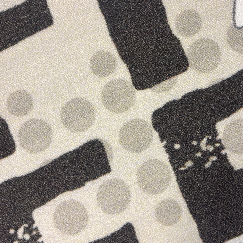 Grafischer Küchenteppich Beige mit Coffee-Typografie und Tassen