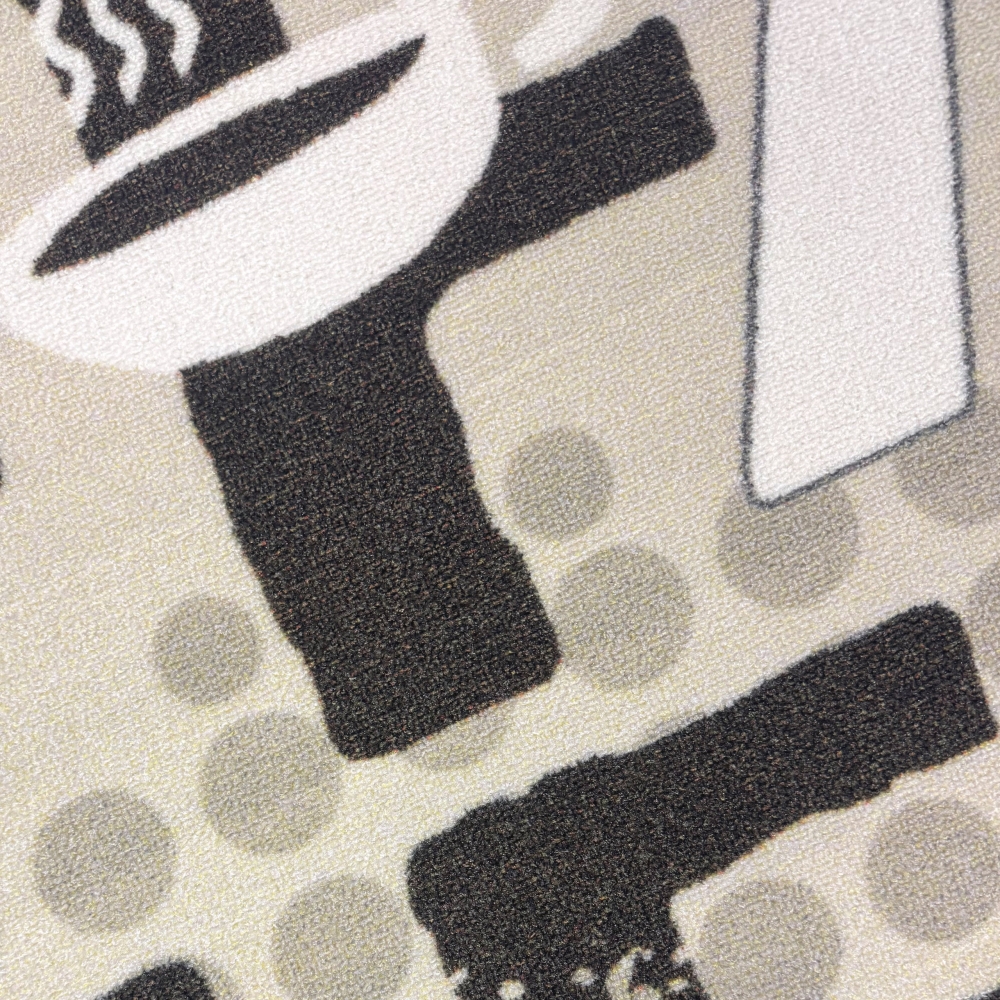 Grafischer Küchenteppich Beige mit Coffee-Typografie und Tassen