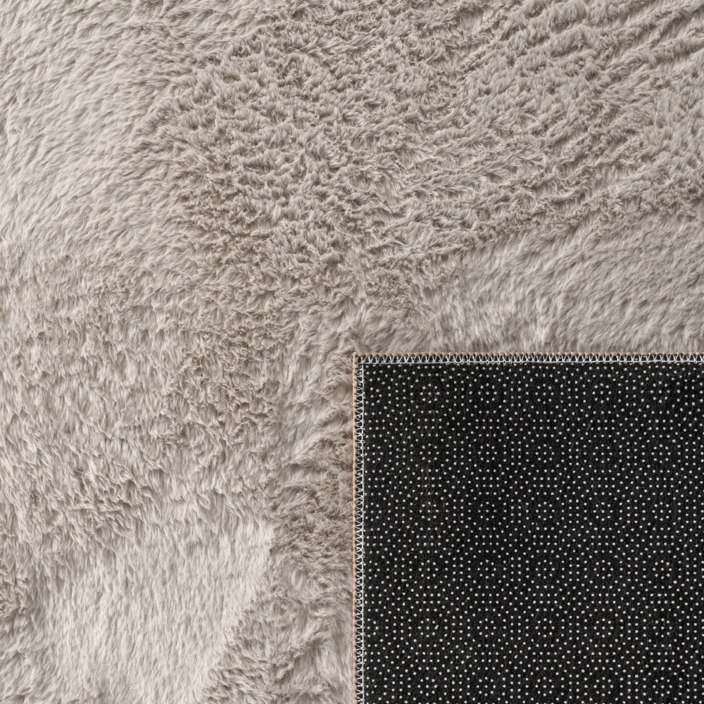Teppich beige Hasenfell-Optik elegant weich mit feinem Schimmer modern